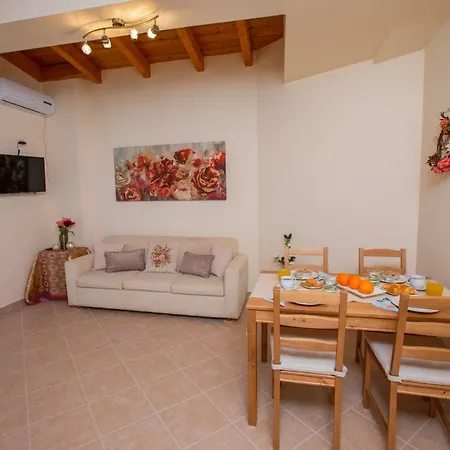 Chrysianna Seaview Апартаменты Аргостолион